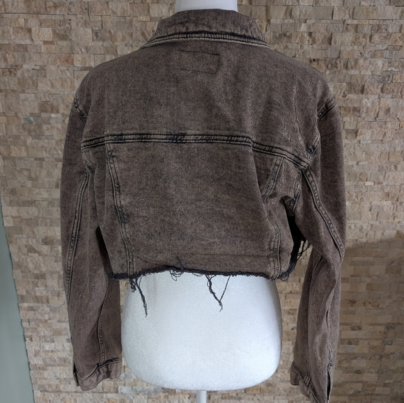Distressed Brown Cropped Denim Jacket Raw Hem Grunge Indie Street Sz L Acid Wash - Picture 5 of 11